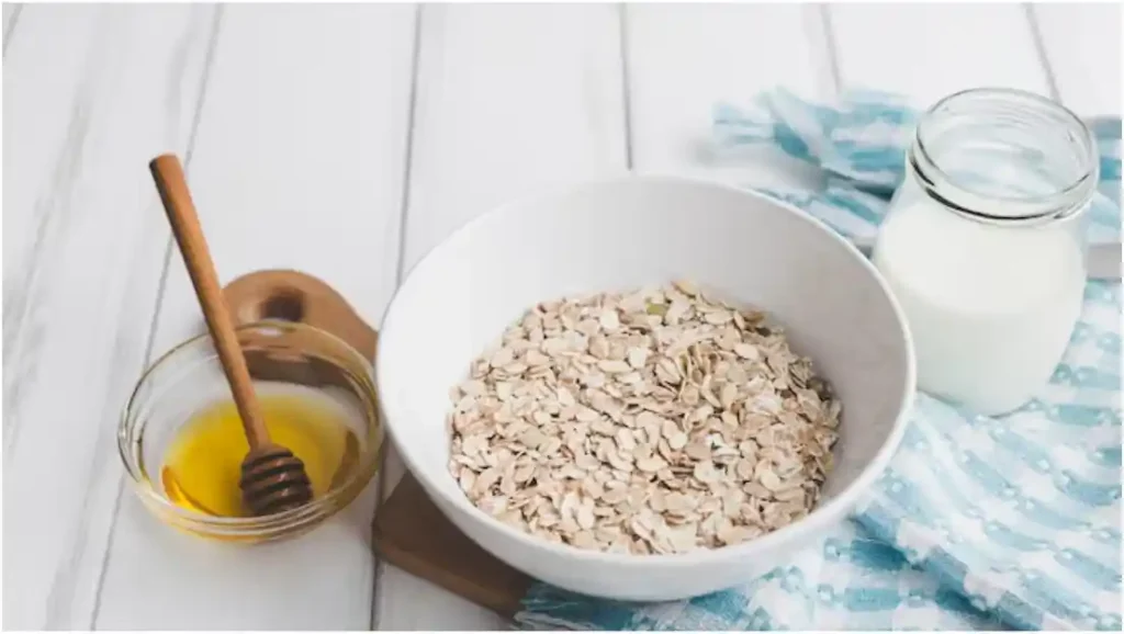 Oats and honey face mask